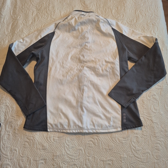 Elevate women's size 2XL white & gray light weight jacket has logo EUC - Picture 5 of 9